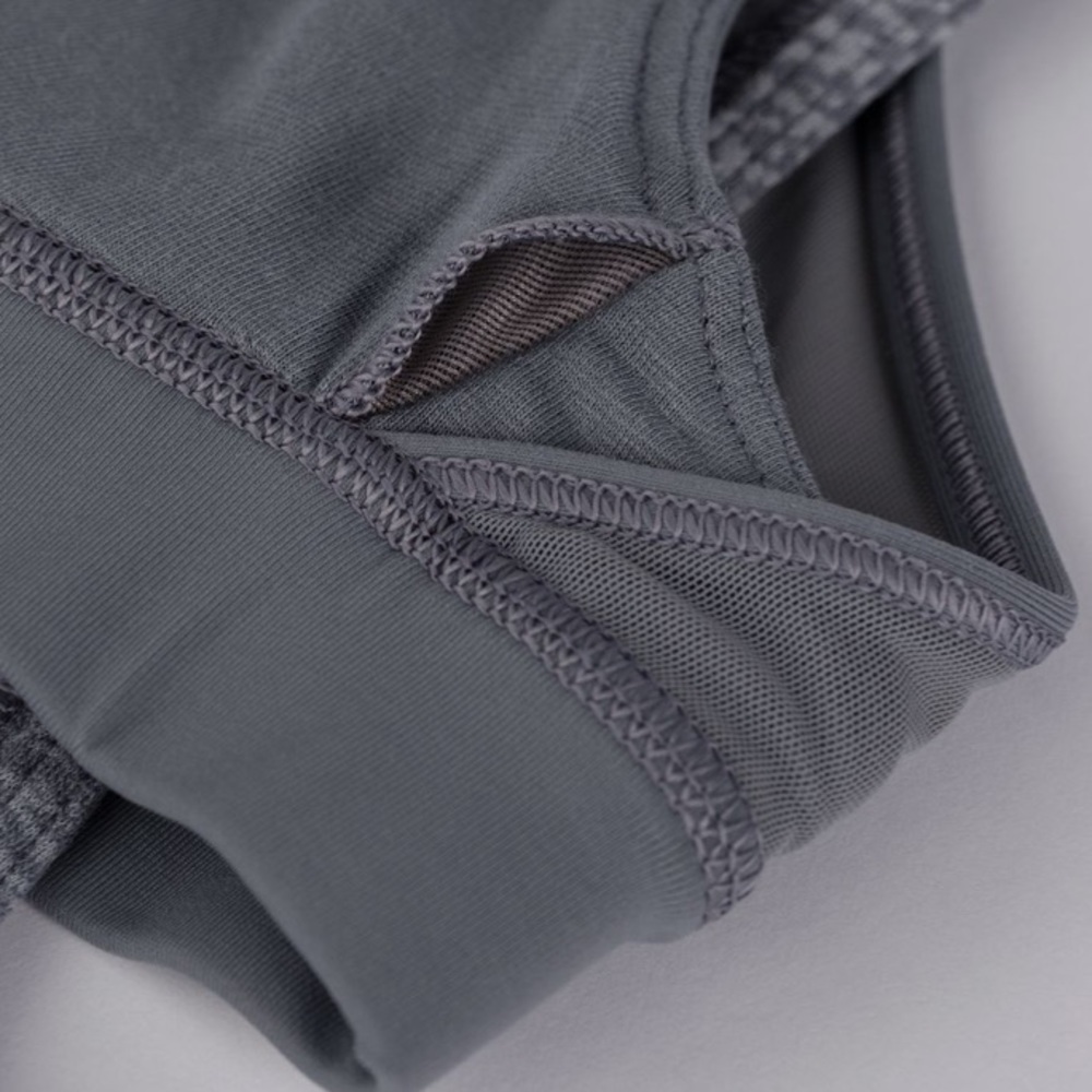 Lululemon Glide and Stride Tank - Picture 4 of 7